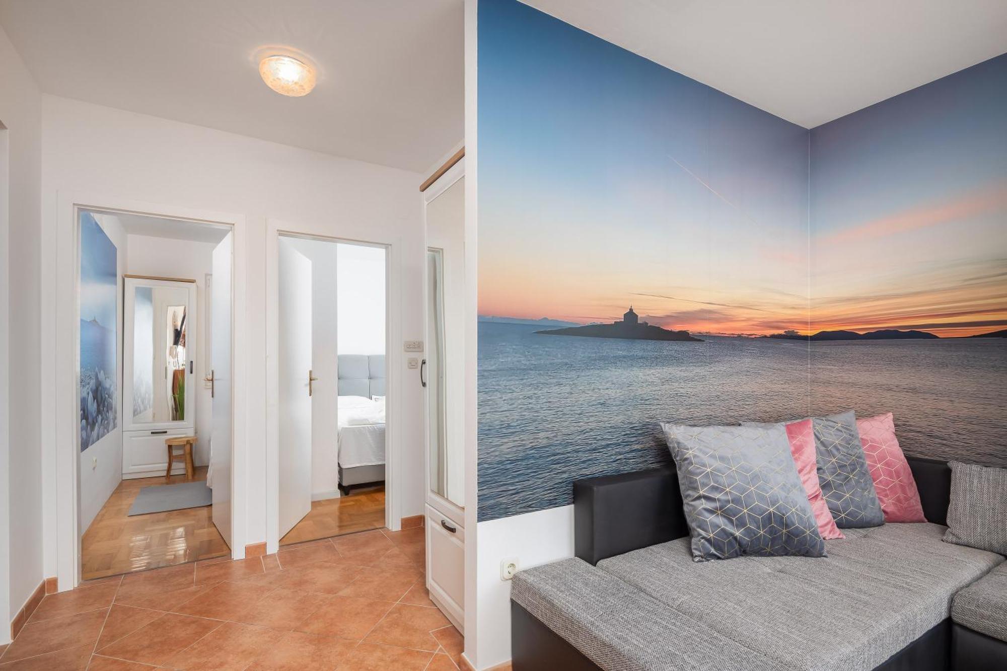 Sunrise Hvar Apartment *